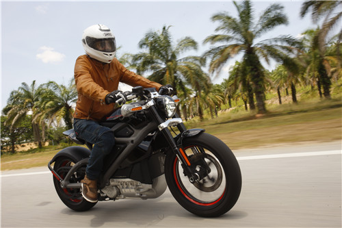 哈雷livewire试驾视频,哈雷新车livewire评测