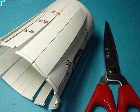 手工纸杯制作花灯幼儿园废物利用,正月十五制作花灯方案