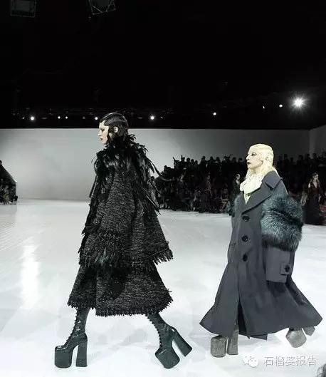 鼓掌|1000美元不到,也有时髦包包