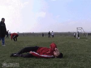 足球场上那些假摔瞬间,足球史上最佳假摔