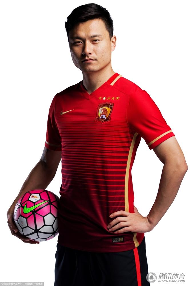 广州恒大新赛季官方写真照图片,恒大赛季最霸气的海报