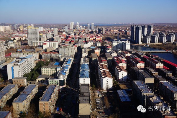 只有站得高才能望见远处的风景,鸟瞰峰峰