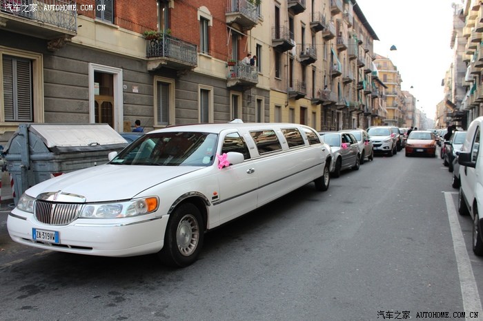 国外结婚租婚车吗 (国外婚车租赁价格表)