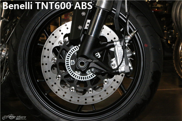 黄龙600和正常四缸,黄龙600新款对比老款