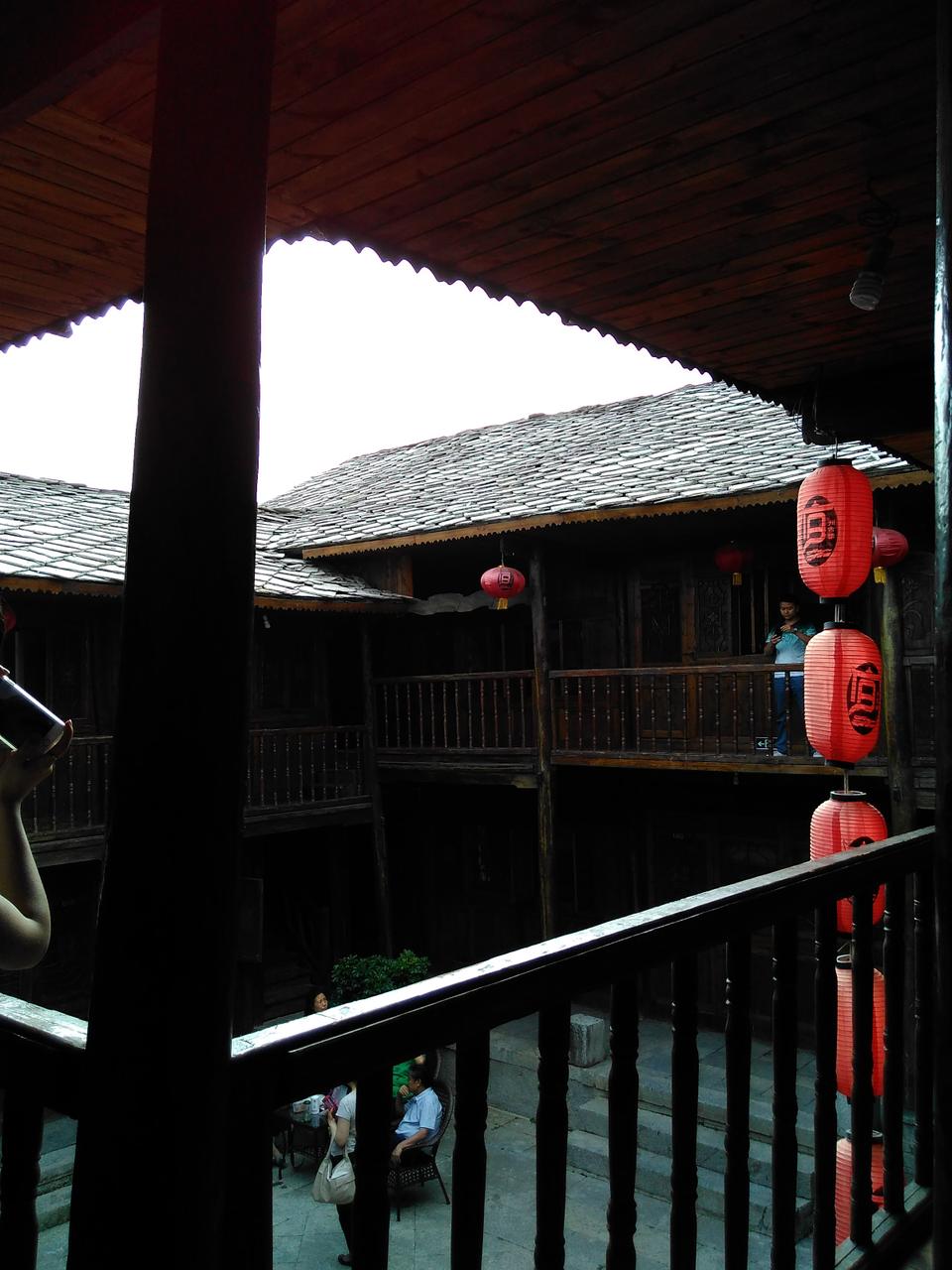 看看如今旧州镇终于找到了历史上夜郎自大的底气