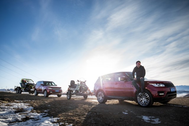 路虎揽胜运动版越野性能测试,2022款路虎揽胜运动深度测评