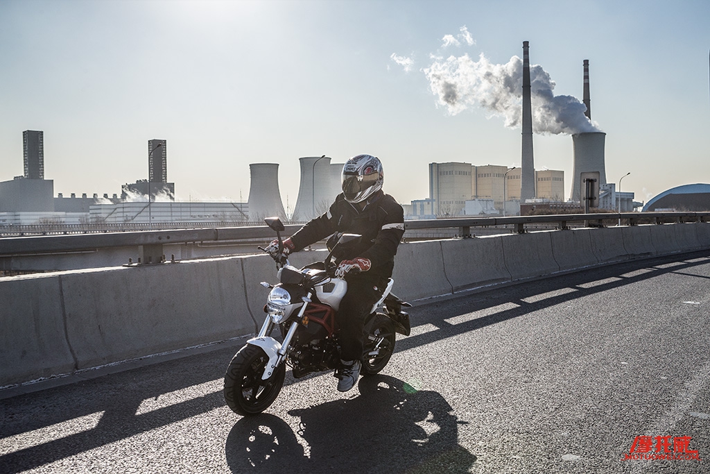 银钢怪兽150摩托测评,银钢小怪兽摩托车动力升级