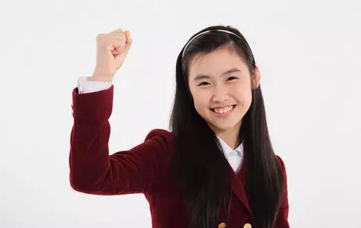 18岁“史学奇才”自杀，如何尽早发现青少年抑郁苗头？