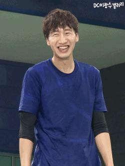 父母微信聊天代沟,和自己的父亲有严重的代沟