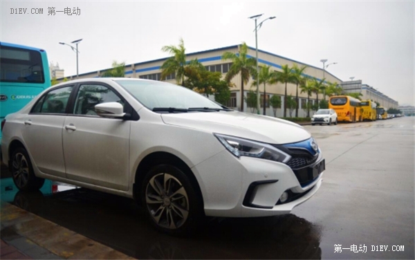 比亚迪秦ev抢先体验,2022比亚迪秦plusev新款