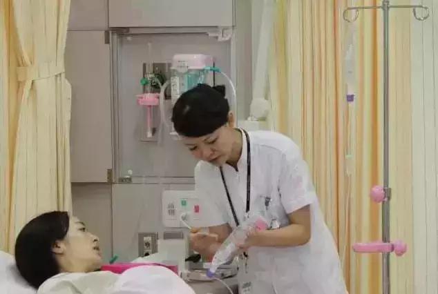 不差钱，中国人2015年给日本送了822亿