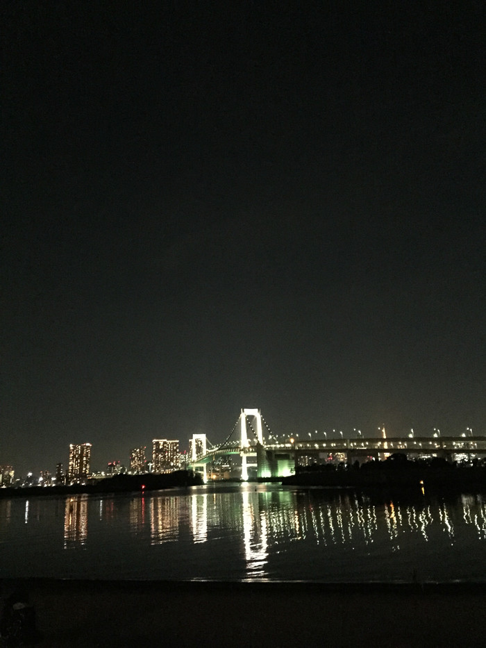 日本的冬天依旧色彩绚烂,冬季日本的冰雪阳光