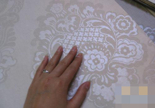 木纤维制造而成摩曼壁纸欧莱曼B8573测评