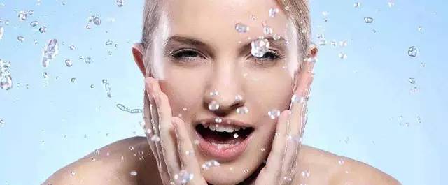 丘疹痘痘的症状和原因,青春期痘痘的症状和治疗方法