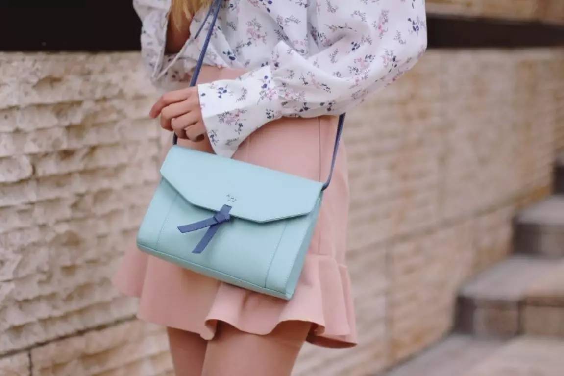 鏈翠俊鎯犻噾瑁曡礊,閲戣璐炴柊鍓ф垜鐨勬伓榄旂┛鎼埍椹粫