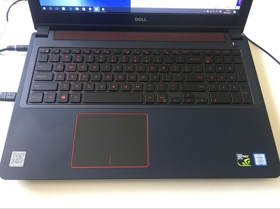 戴尔灵越游匣15.6老款配置查询,戴尔游匣灵越15-7559外观大小