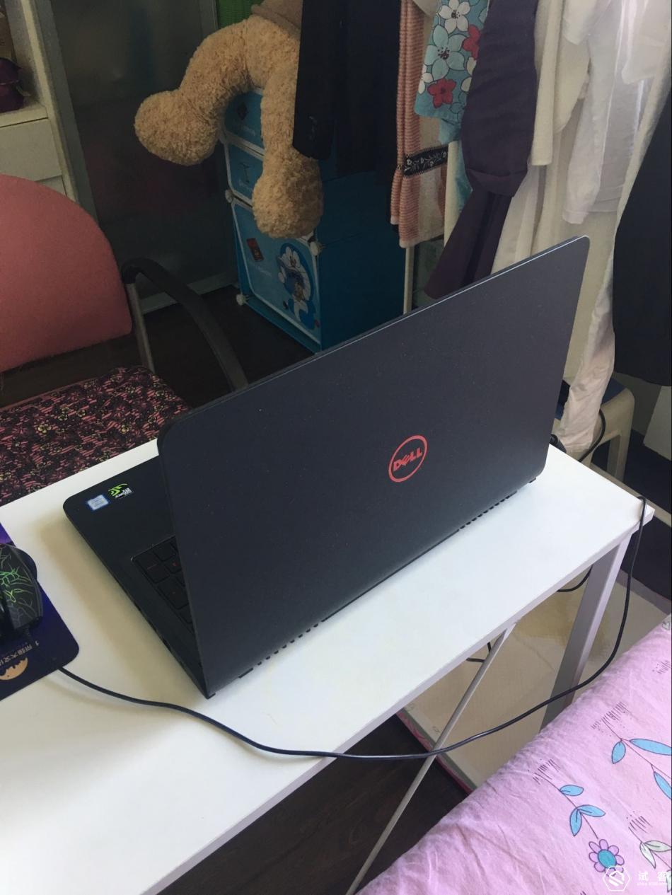 戴尔灵越游匣15.6老款配置查询,戴尔游匣灵越15-7559外观大小