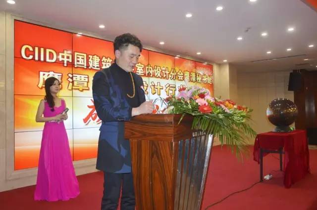 这块牌子不得了，鹰潭很多老板为此坐到了一起！