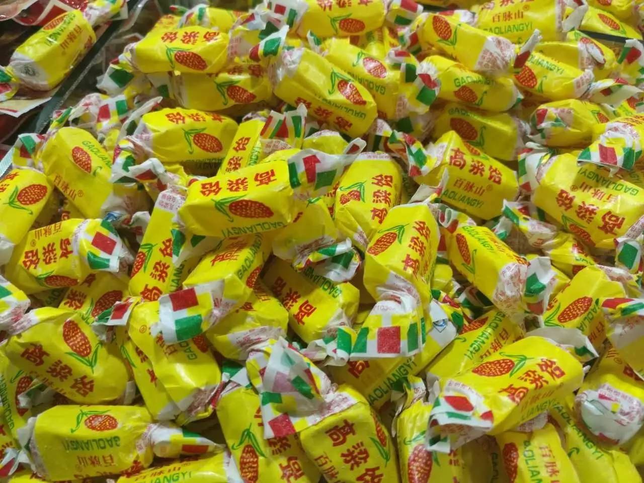 童年的味道是抹不去的记忆，这些零食在哈尔滨市场仍然能买到，看看你吃过几样？