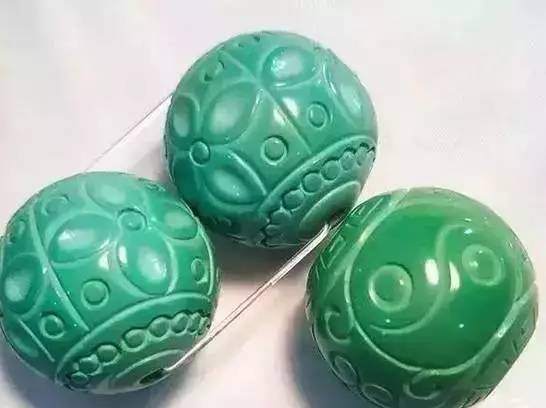 如何鉴别绿松造假,市面上假绿松