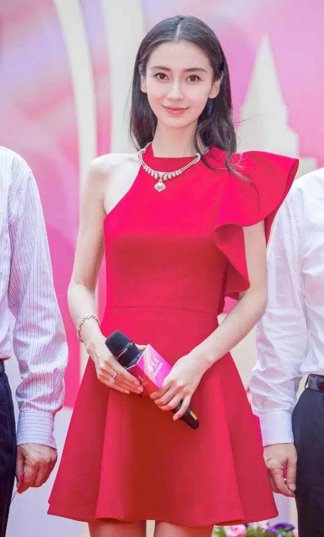 Madam问答室丨防辐射、正式的连衣裙、蚊子叮咬疤痕、法令纹、补水仪