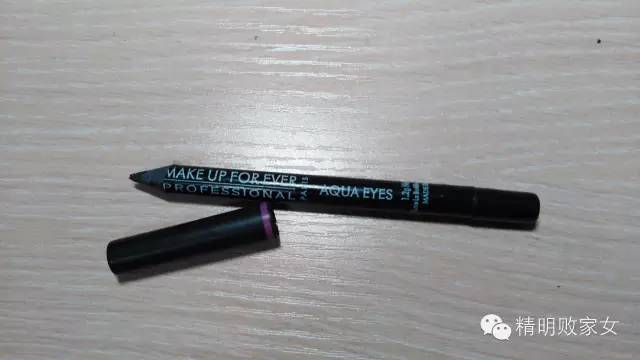 种草机|用过满满一笔筒的眼线笔是怎样一种体验？