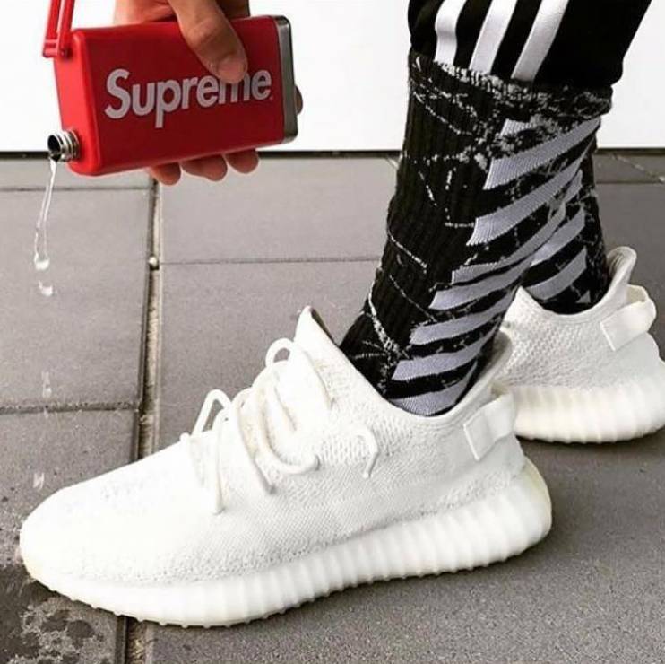 一脱鞋脚臭咋办,球鞋容易臭怎么除臭的有效方法