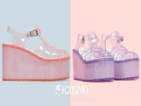 适合日常穿搭的拖鞋,当下流行塑料拖鞋穿搭