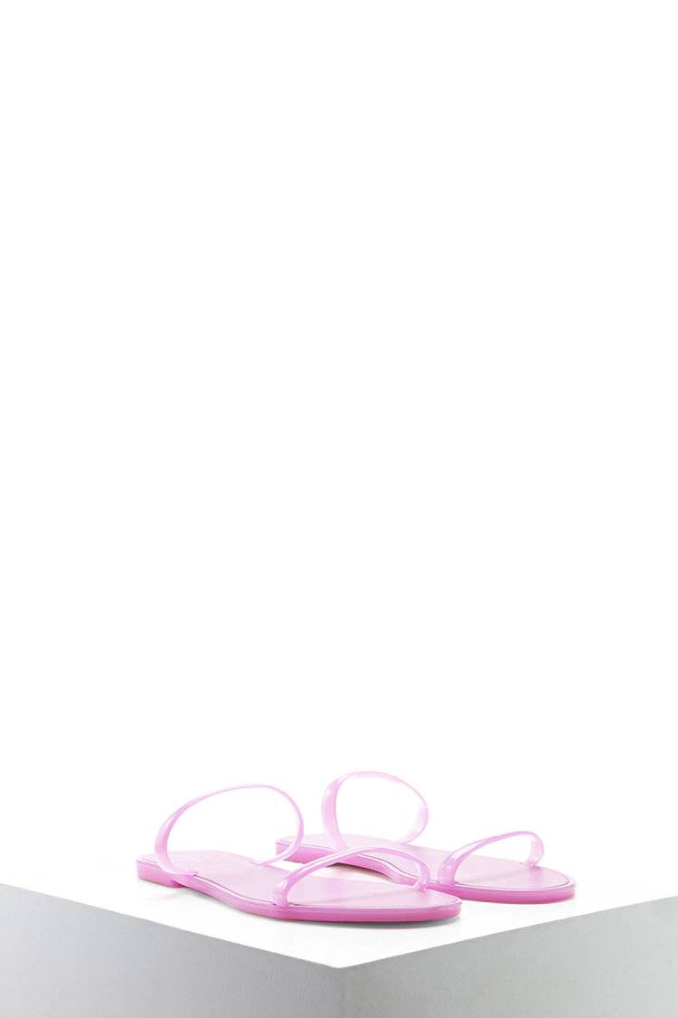 适合日常穿搭的拖鞋,当下流行塑料拖鞋穿搭