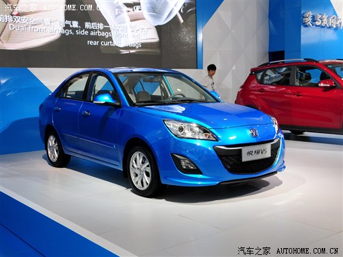 长安悦翔v5车怎么样,长安悦翔v5和悦翔v3有什么区别