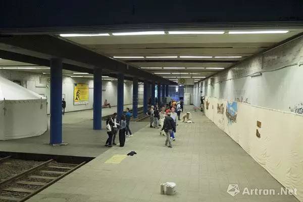 「直击卡塞尔」如何把卡塞尔打造成“最具政治性的”文献展？