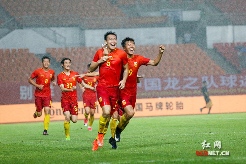 中国U22男足3:2战胜乌兹别克斯坦U22男足