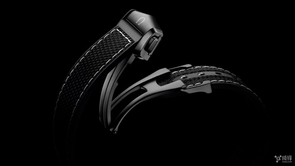 applewatch与传统腕表的区别,applewatch陶瓷和不锈钢重量