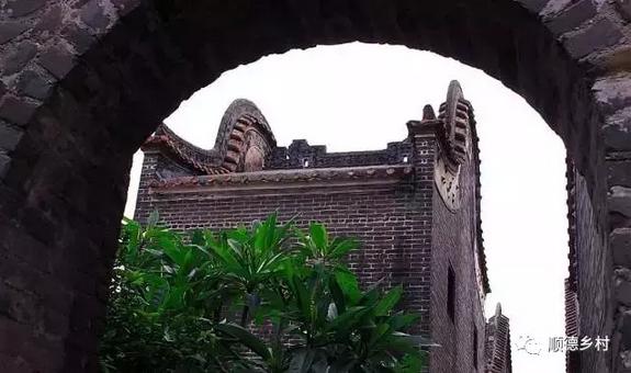 浮在海上的城市,漂浮在海面上的村