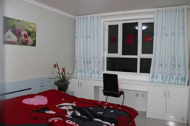 有十字绣如何装饰婚房,十字绣房子客厅装饰