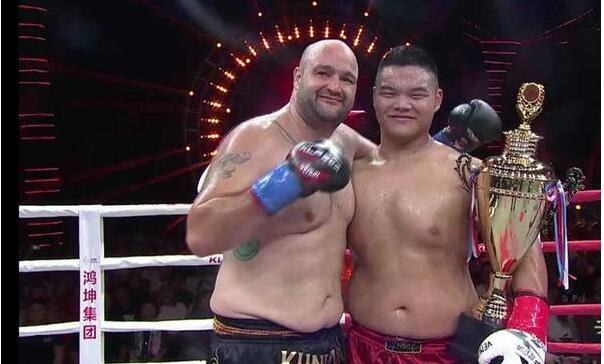 少林武术学校第一名,少林塔沟武校97年万人表演