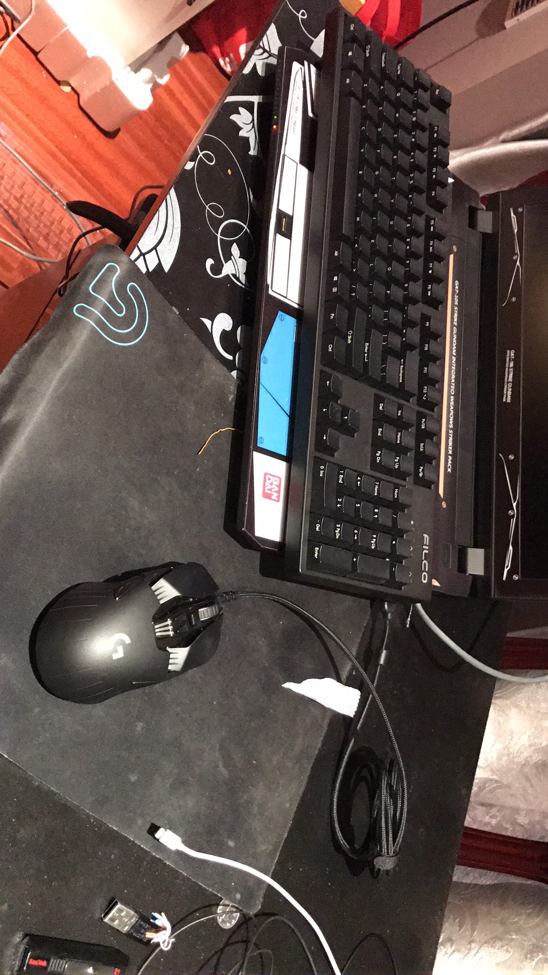 雷蛇入门键盘怎么选择,雷蛇键盘和樱桃键盘哪个好