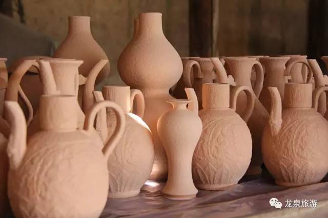 龙泉青瓷哥窑传说,龙泉青瓷哥弟窑故事出自什么书