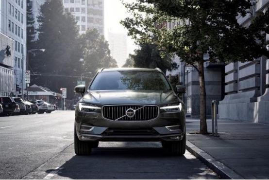 豪华车秒杀bba视频,内饰堪比bba新宝骏rm5简直要逆天