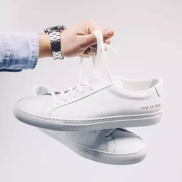 贴衣服的小妙招,柠檬汁能去除衣服发黄吗