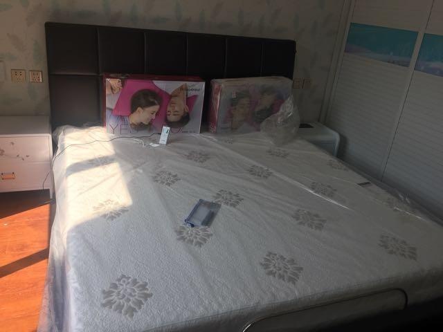 家里房子划进成都五环了，装修好后，一进门就看到一个智能鞋柜，温馨又方便！