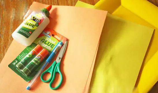 用正方形的纸给爸爸做父亲节礼物,送给爸爸的父亲节礼物手工贺卡