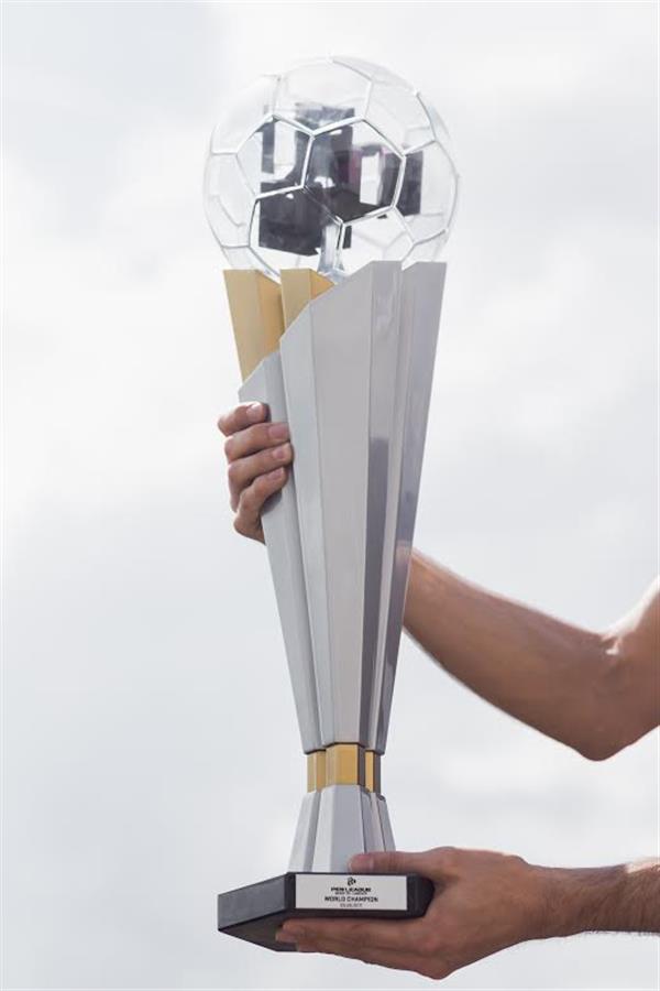实况足球世界冠军,实况足球2021英超冠军奖杯