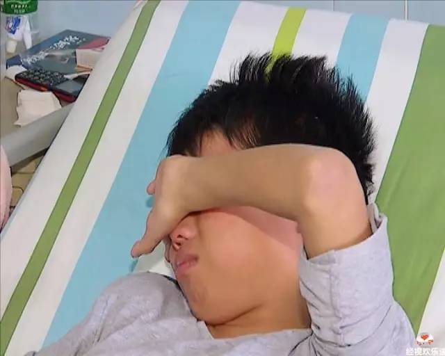 16岁的男孩腿粗,男孩16岁1米6腿粗能长个子吗