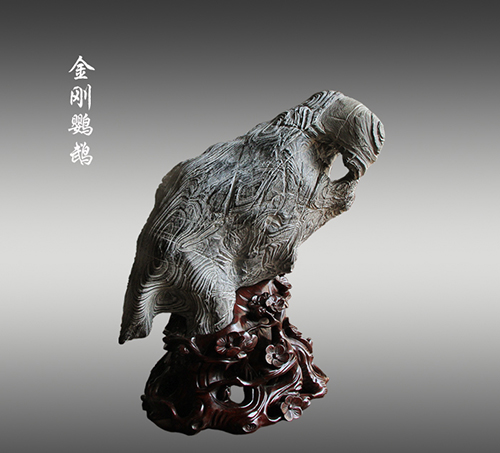 此石几十年来价格一直很高,要个带洞或象形更是高的要命