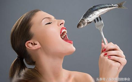 24岁小伙海鲜中毒抢救后续,生吞鱼胆中毒抢救后脱险