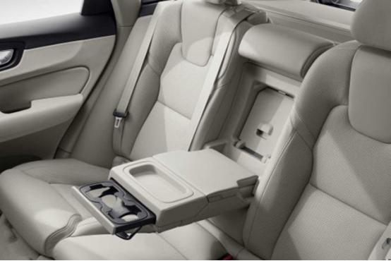 豪华车秒杀bba视频,内饰堪比bba新宝骏rm5简直要逆天