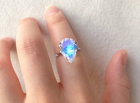 月光石海珍珠,月光石解读