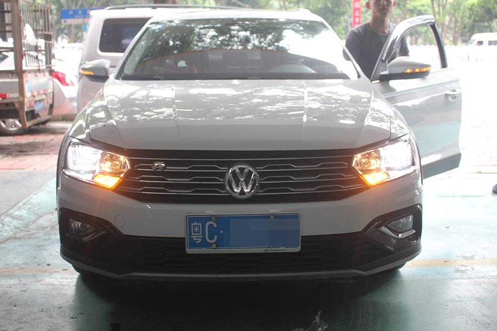 一汽大众蔚领车内灯光操作视频,大众蔚领汽车灯光视频