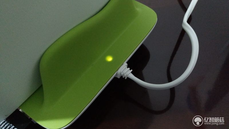 艾泡智能充电器,横看成岭侧成峰跟读